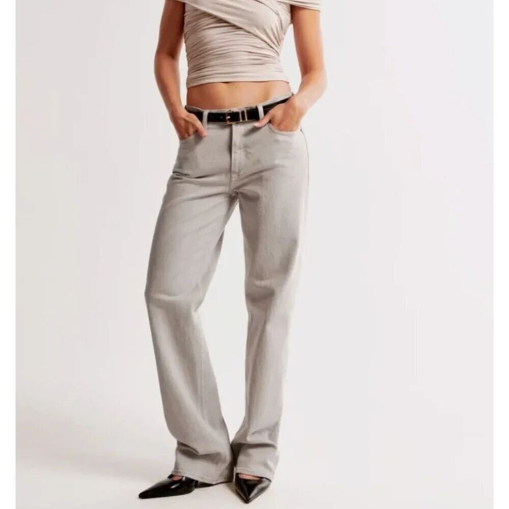 Abercrombie light tan chai low rise baggy curve love jeans, size 32R